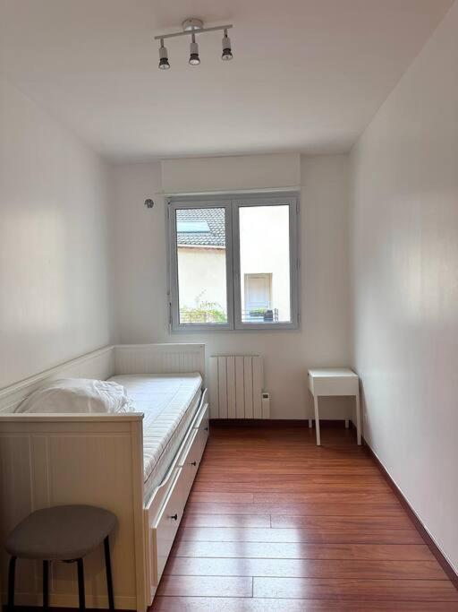 Appartement F3, 2 Chambres Ivry-sur-Seine Bagian luar foto